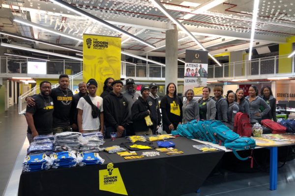 GroupPhotoOakland__ColorCodeUK