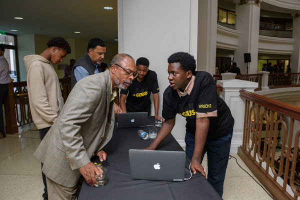 GeniusDemoOsseynous-EOS19